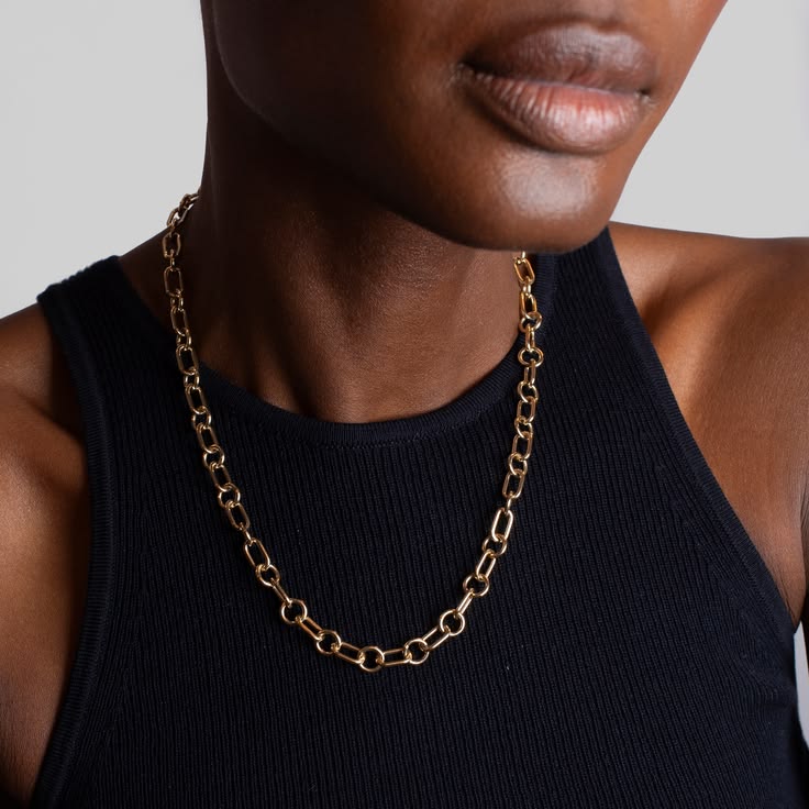 Airy Oval Round Chain Necklace