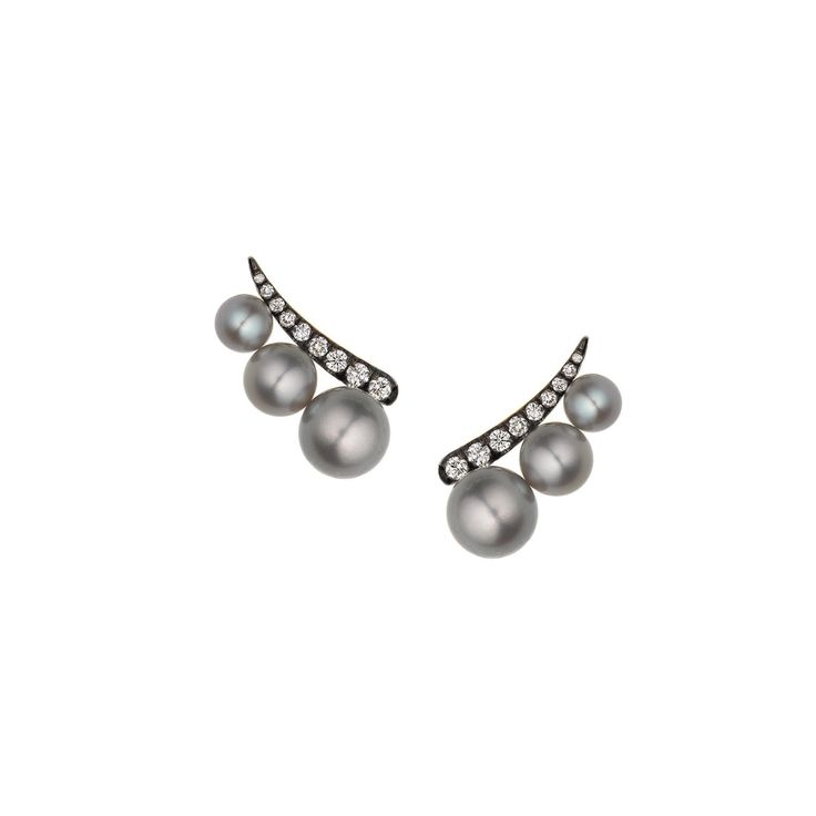Prive Grey Pearl Ear Climber