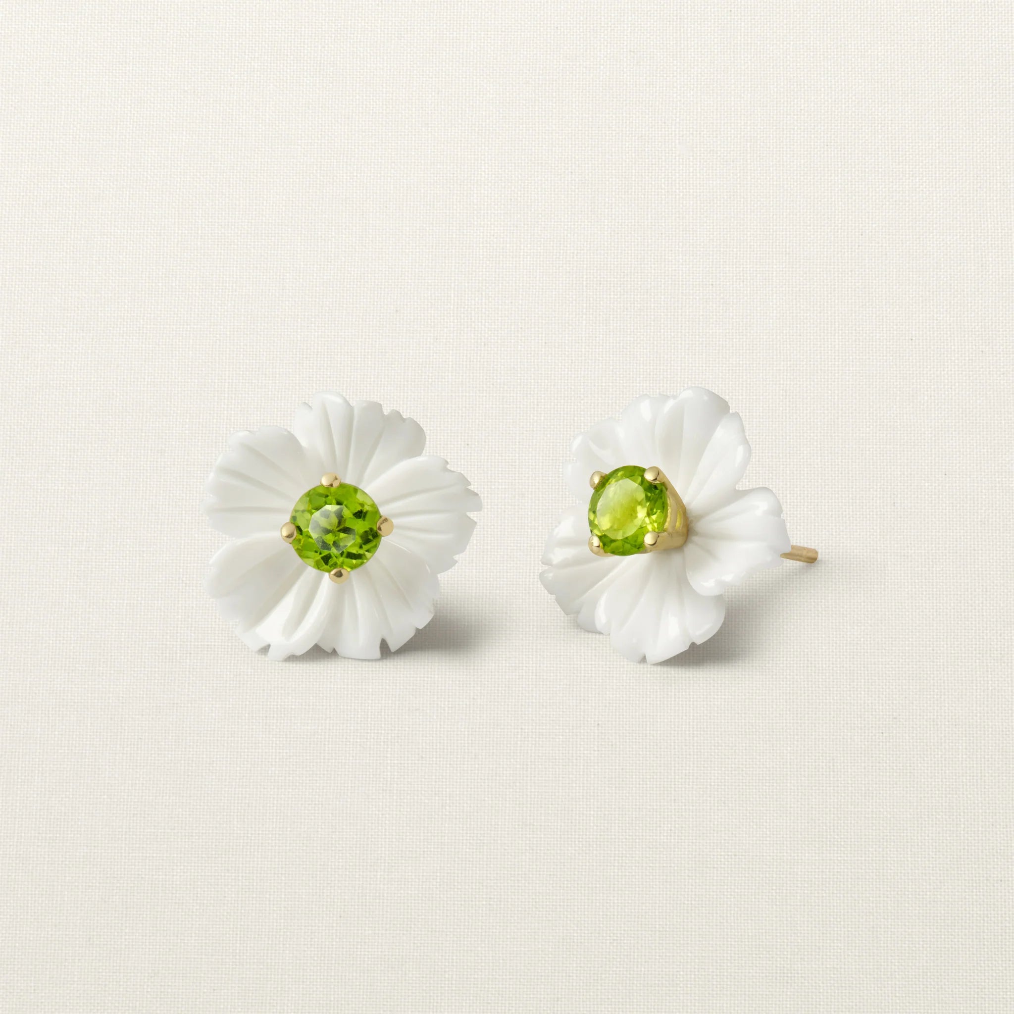 Hibi Flower Stud Earring White Opal Peridot