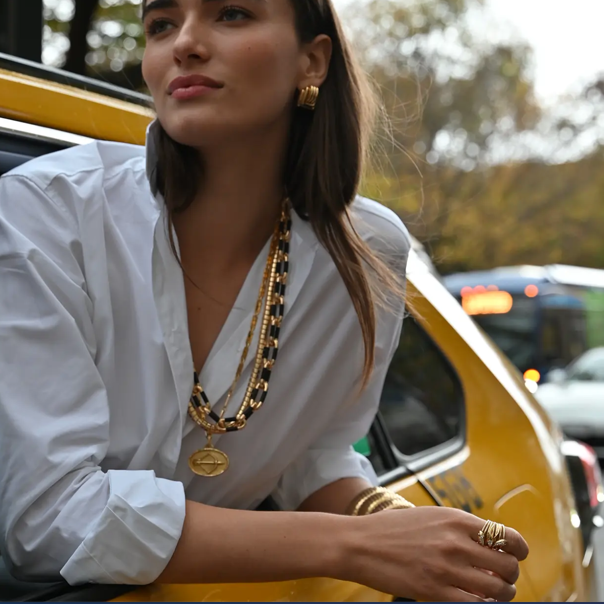 Serpentine Ring With Diamonds & Emeralds