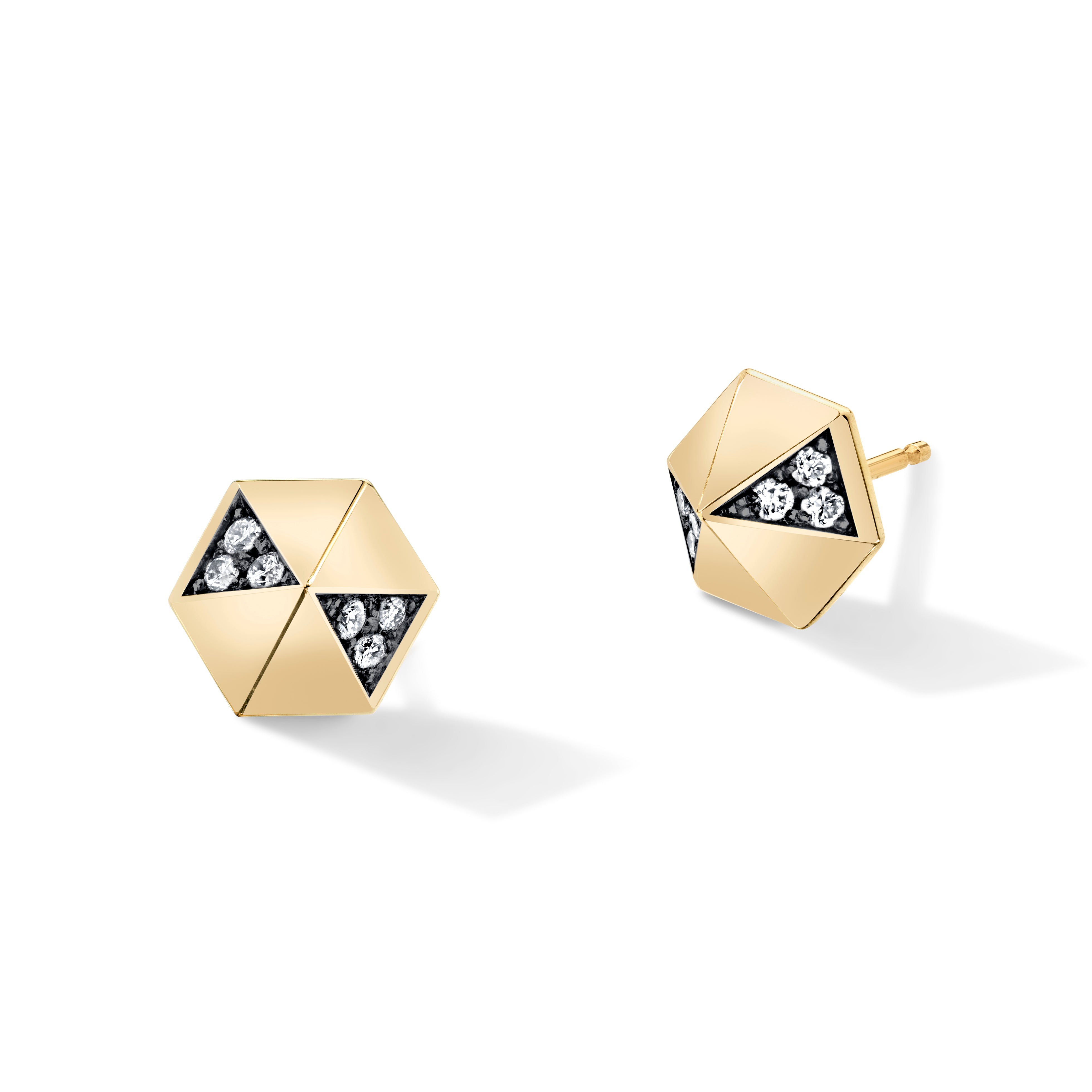 Pyramid Studs With Diamonds And Black Rhodium