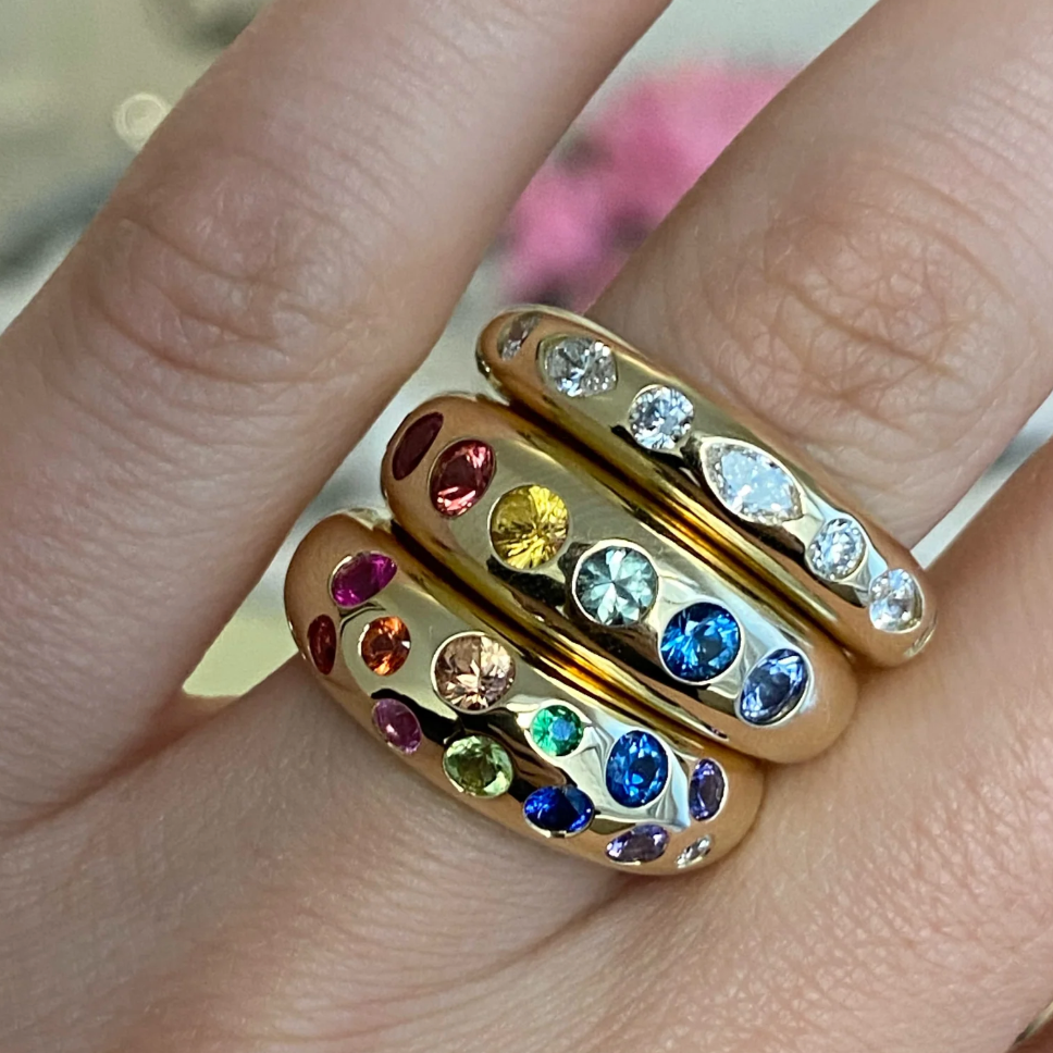 Wavy Classic Nomad Ring - Rainbow Sapphire & Diamond