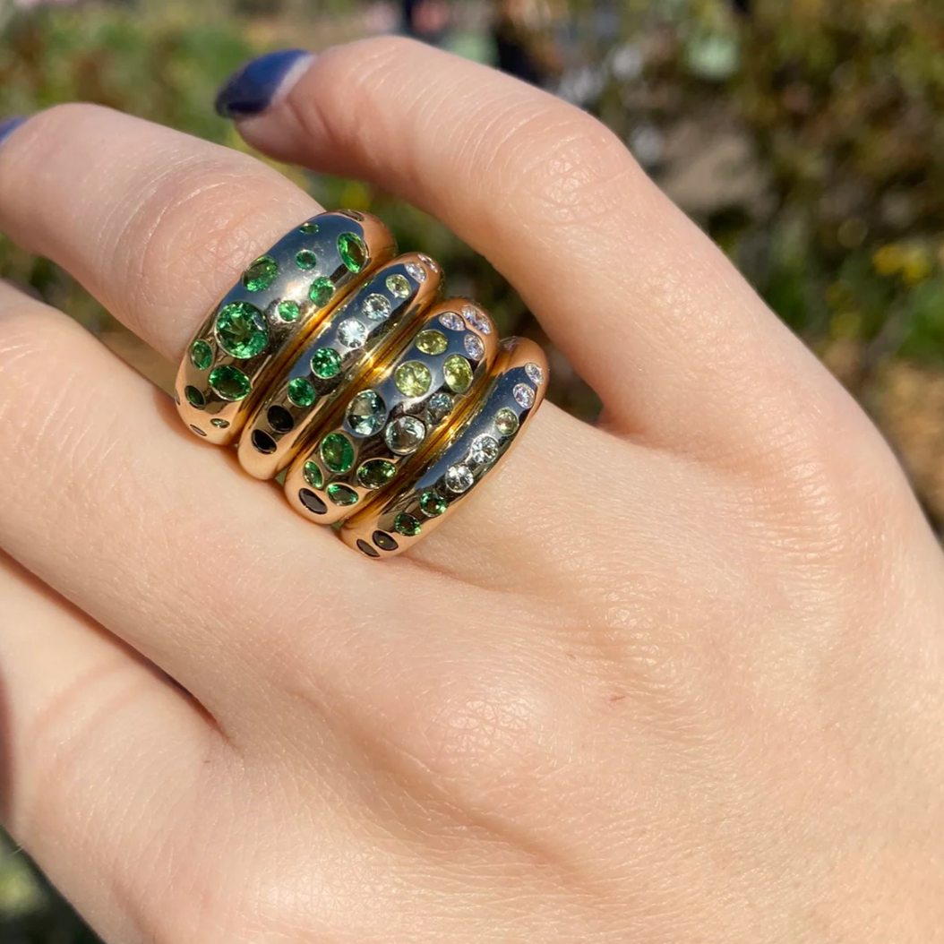 9 Round Skinny Nomad Ring - Ombré Green Sapphire & Diamond