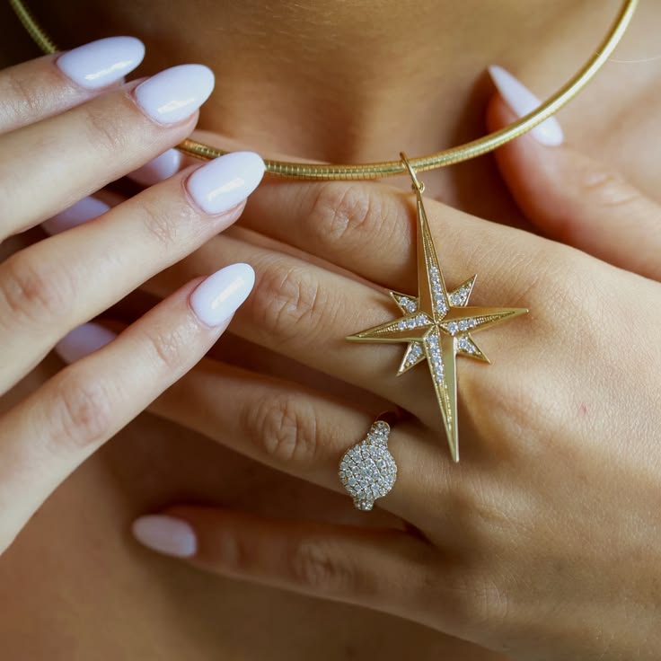 Deluxe Stellar Charm