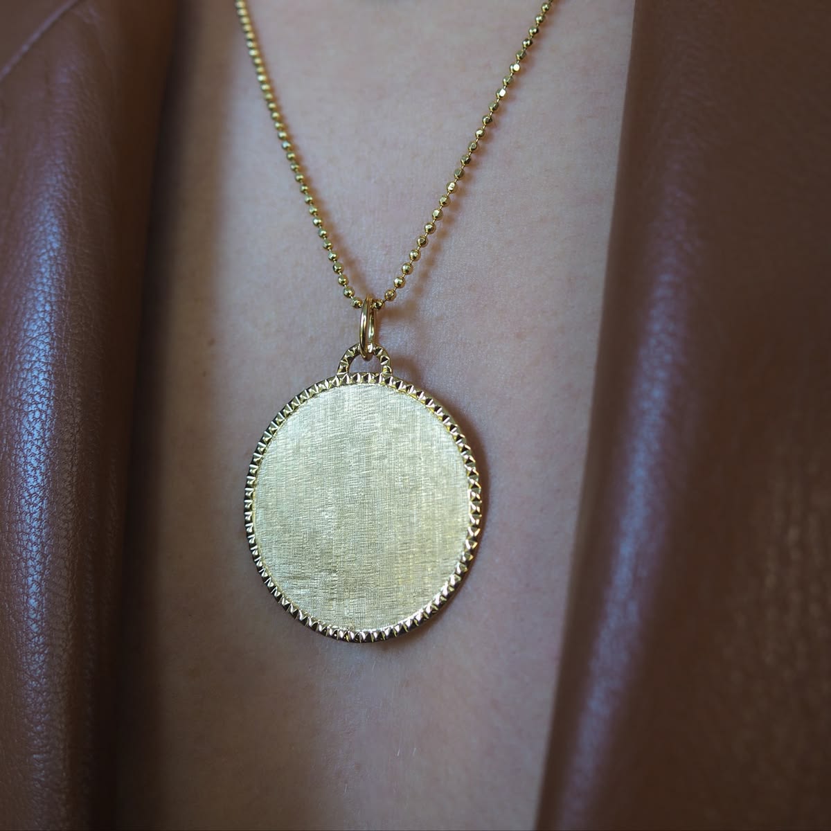 Deluxe Stud Disc Charm