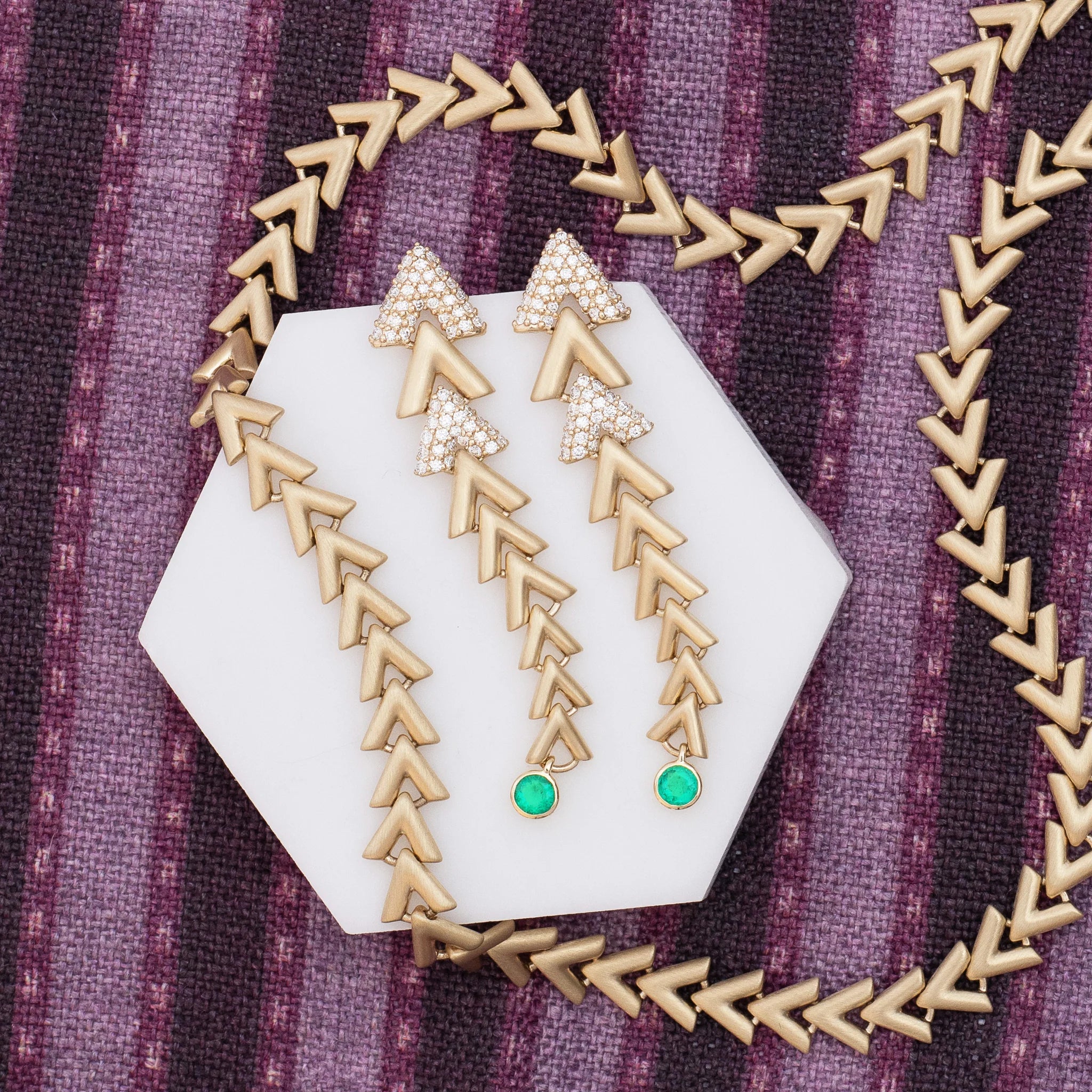 Spark Chevron Link Necklace