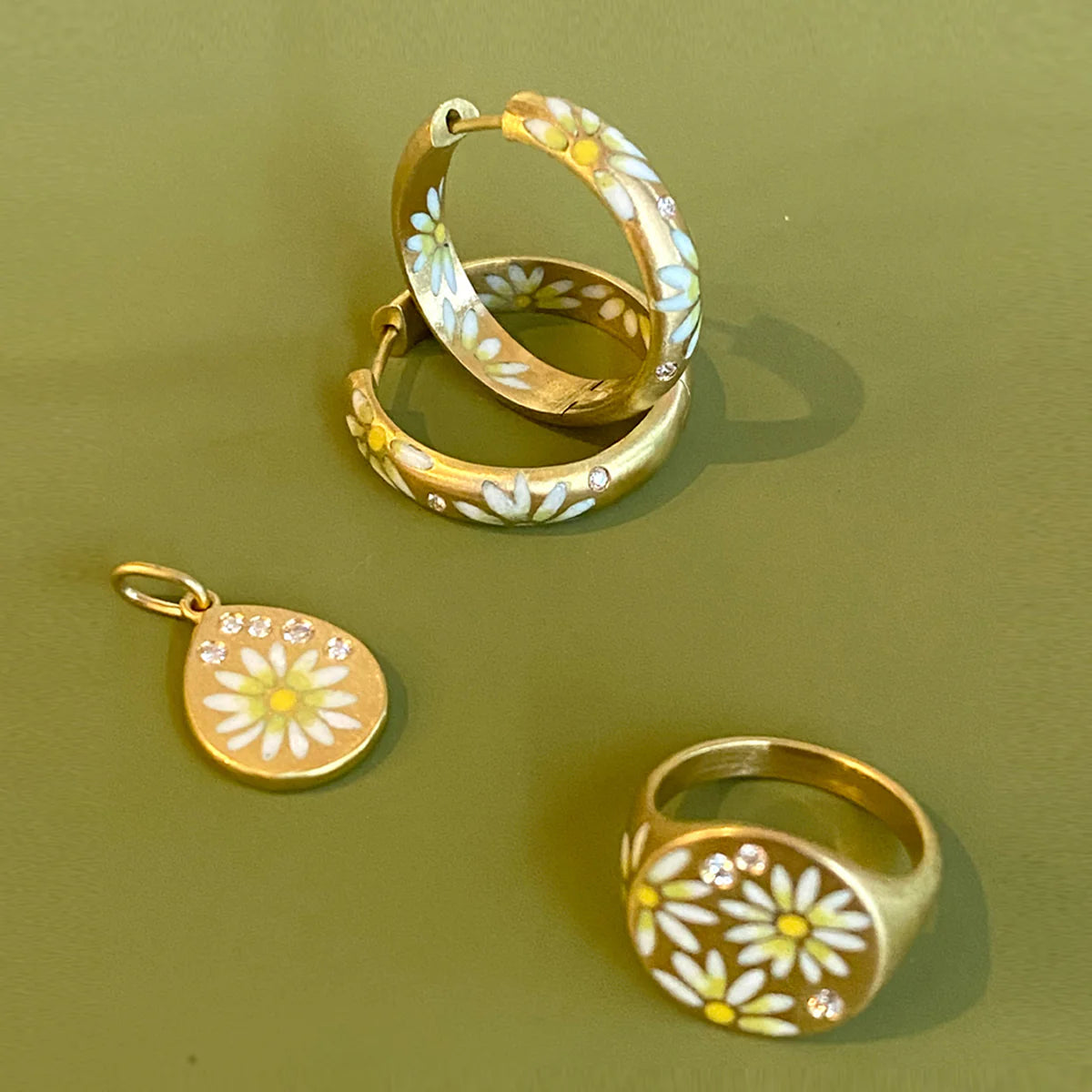 Daisy Enamel Pendant