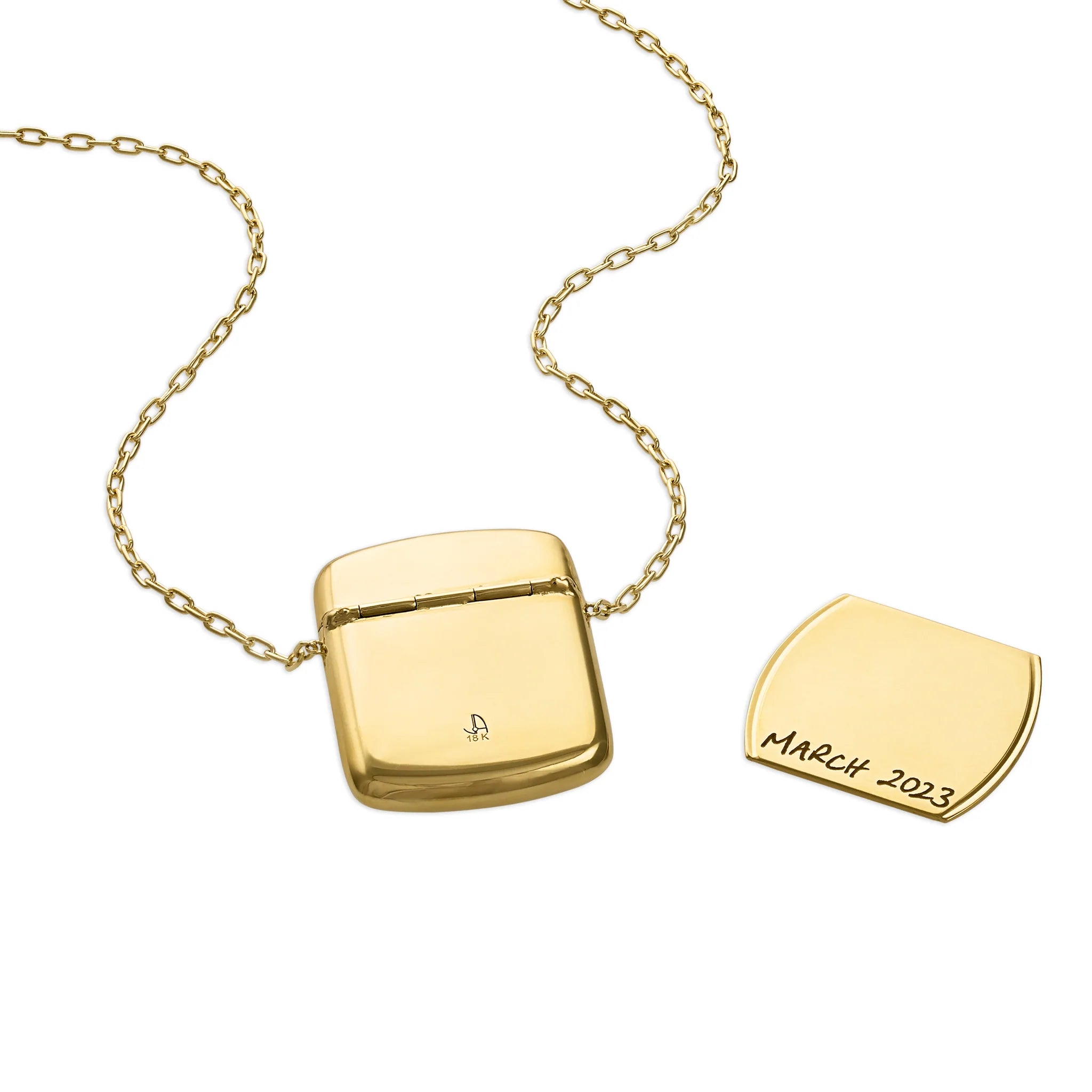 J Memento Pendant 18k Gold Necklace with Solitaire Diamond