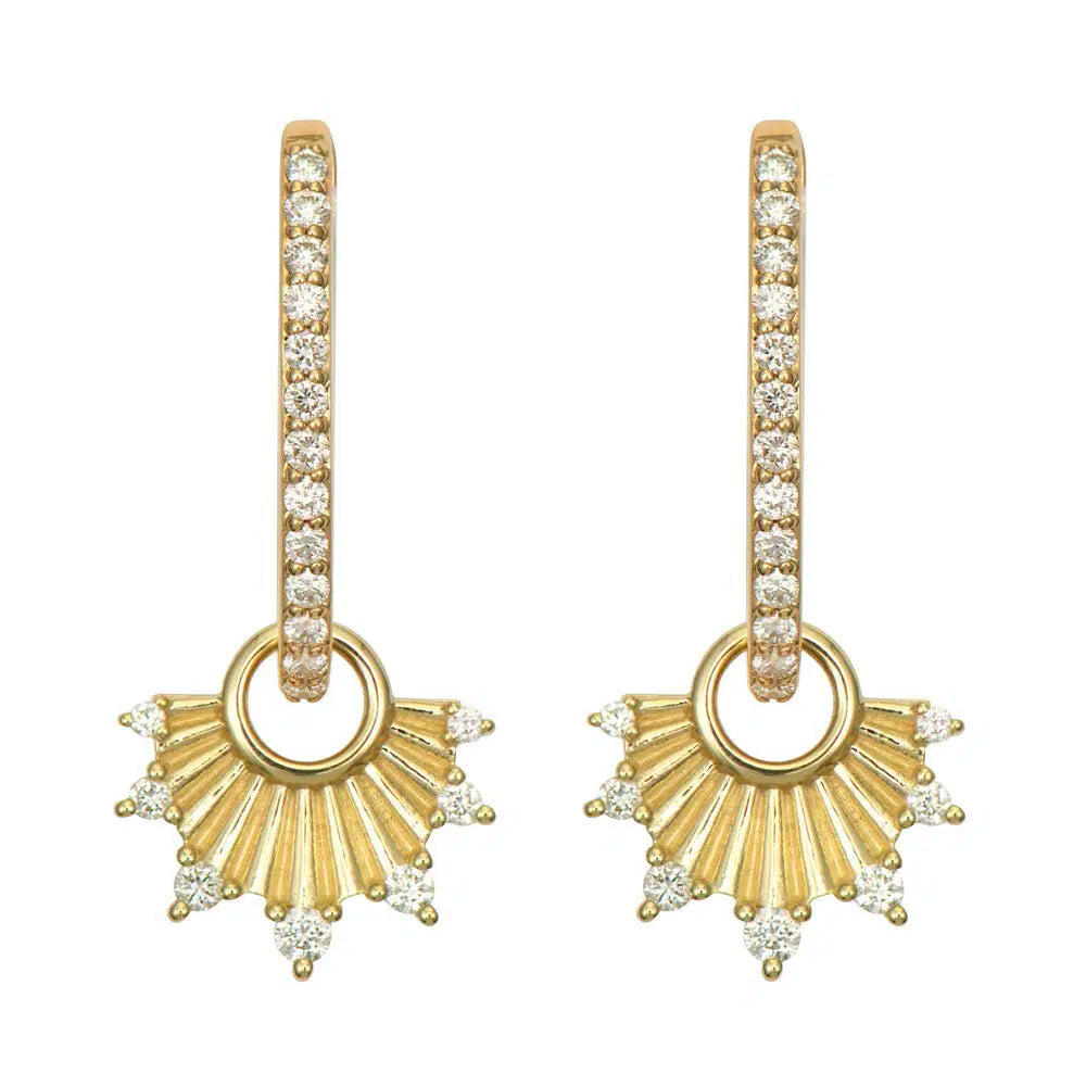 Delicate Ruffled Fan Charm