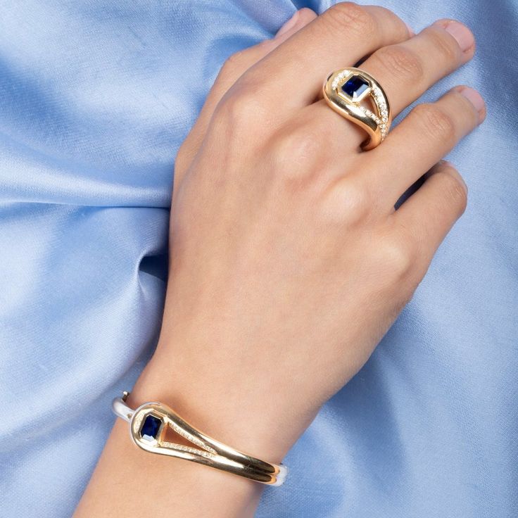 Sapphire Slingshot Lasso Bangle