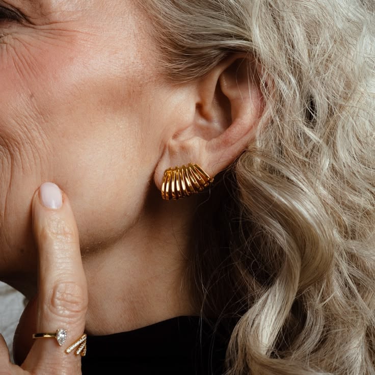 Astrid Gold Crawler Earring