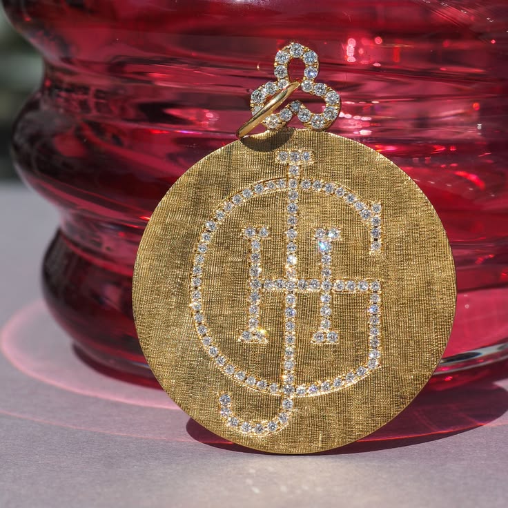 Deluxe Aurelia Charm