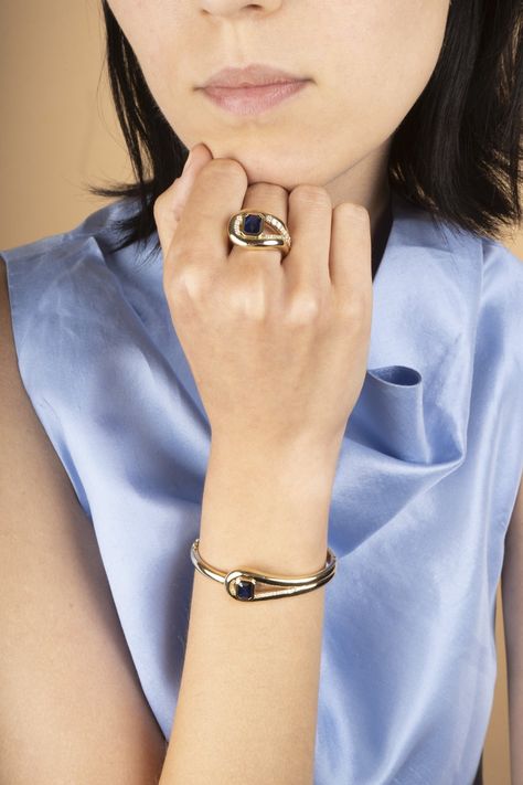 Sapphire Slingshot Lasso Bangle