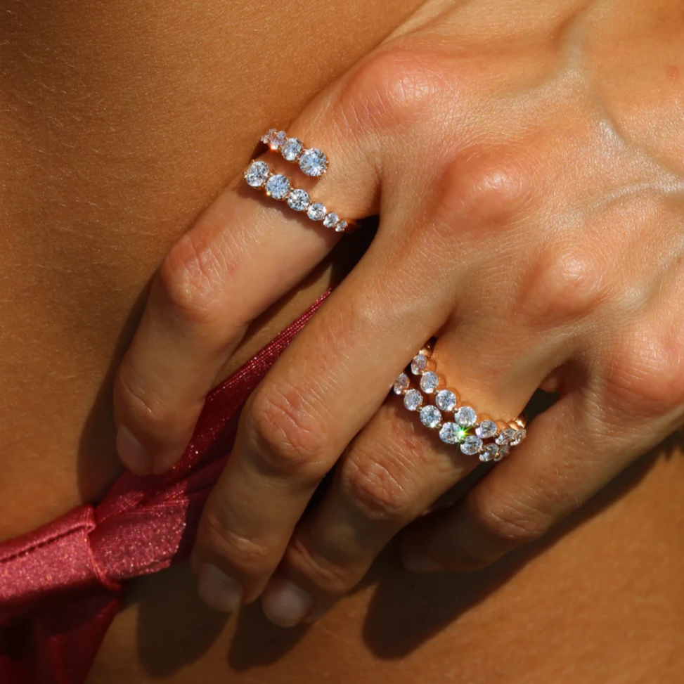 Diamond Twist Ring in Yellow Gold