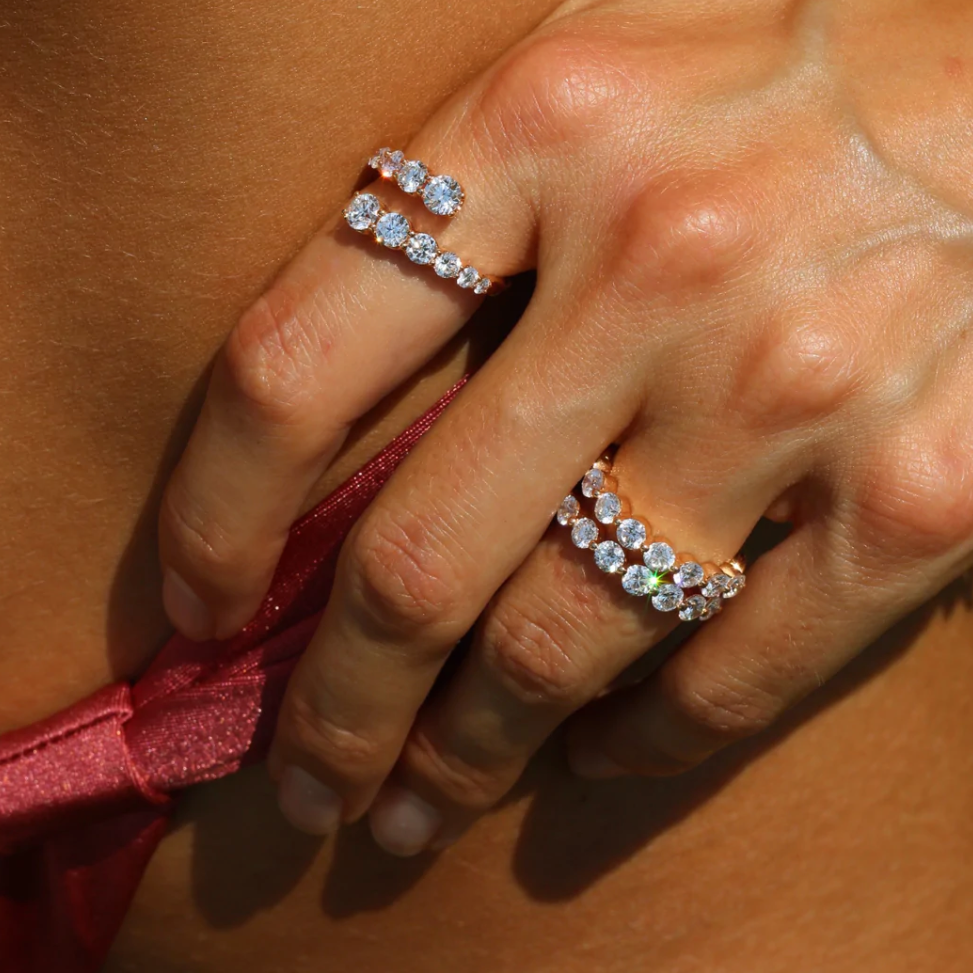 Diamond Twist Ring in White Gold